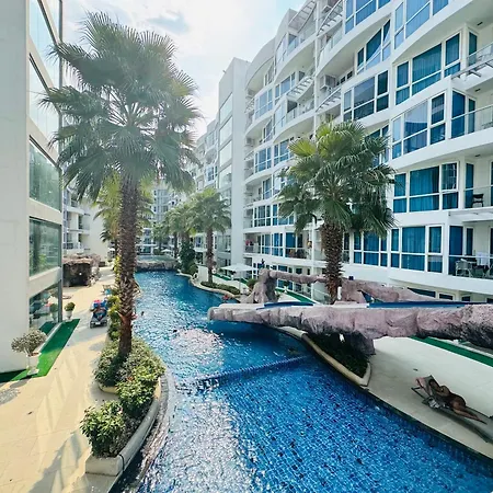 Grand Avenue Conde Pattaya Apartment Exterior photo