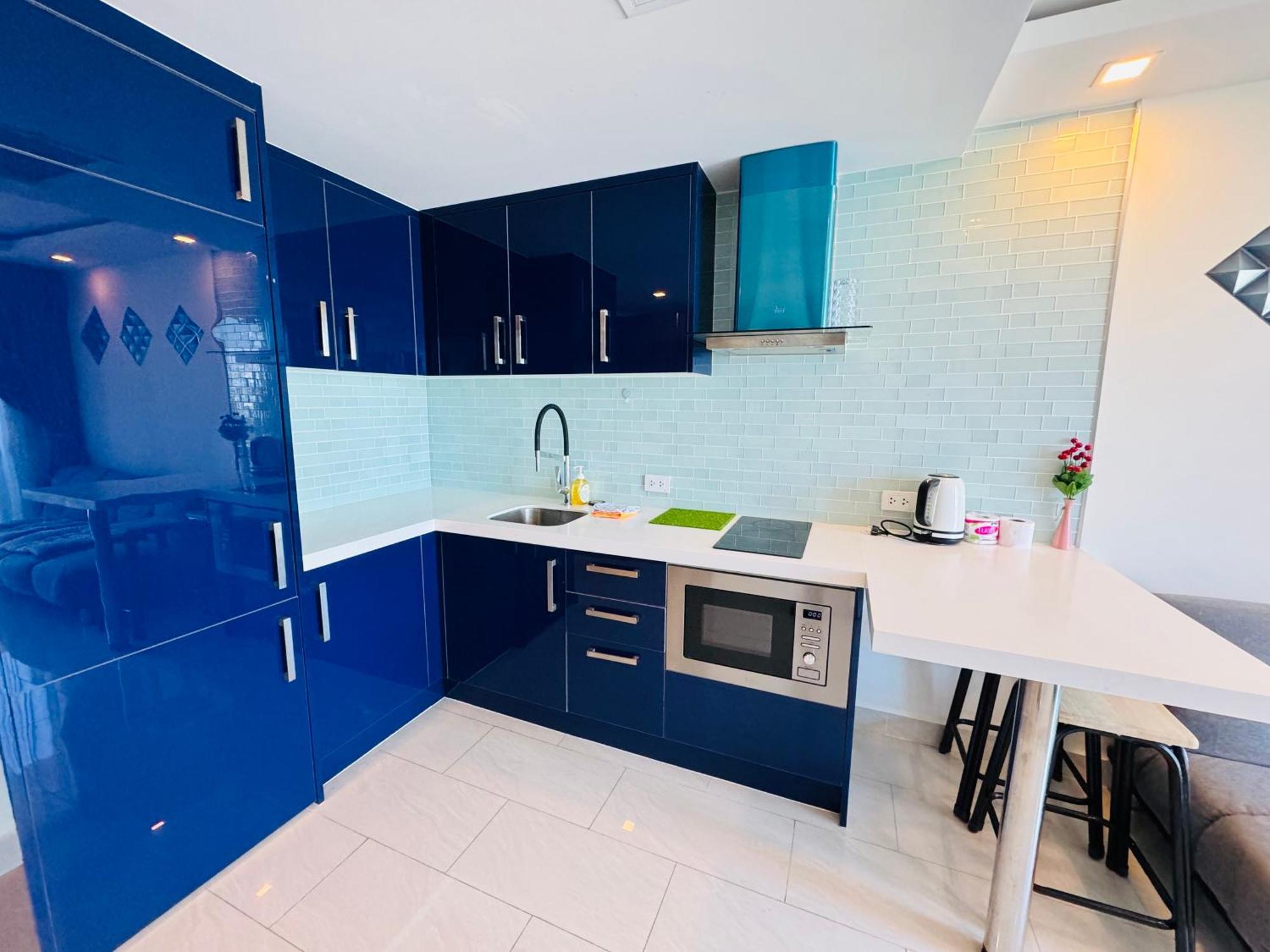 Grand Avenue Conde Apartment *